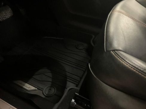 Used 2024 Chevrolet Equinox Premier FWD image 17