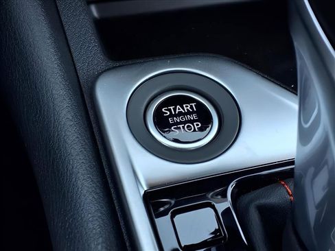 New 2025 Nissan Sentra SR image 17