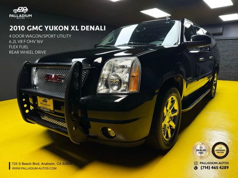 Used 2010 GMC Yukon XL Denali image 1