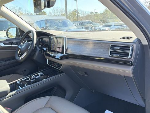 New 2026 Volkswagen Atlas SEL image 23