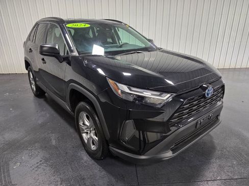 Used 2024 Toyota RAV4 LE AWD/4WD image 2