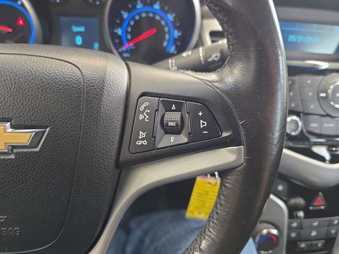 Used 2011 Chevrolet Cruze LT FWD image 17