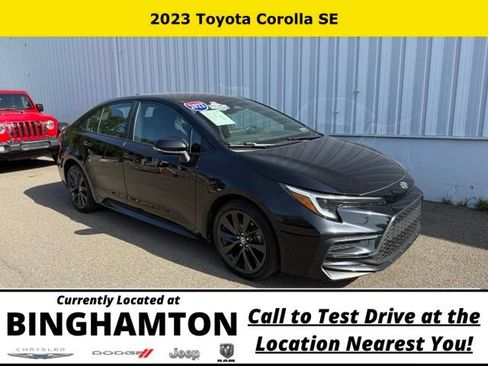 Used 2023 Toyota Corolla SE FWD image 2