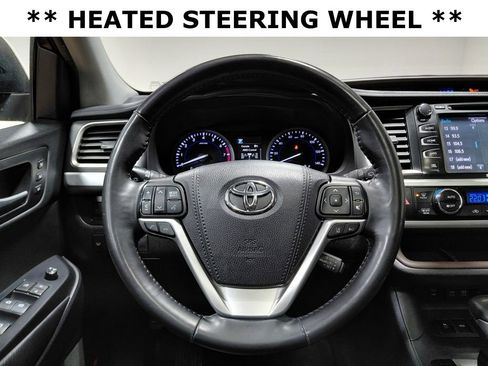 Used 2019 Toyota Highlander Limited image 11