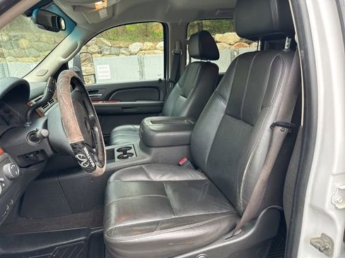 Used 2009 Chevrolet Silverado 2500 LTZ w/ Safety Package AWD/4WD image 15