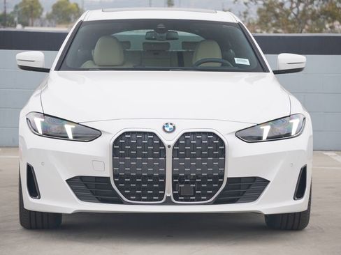 New 2026 BMW 430i w/ Premium Package image 2