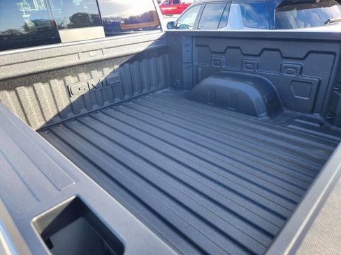 New 2026 GMC Sierra 1500 Elevation image 6