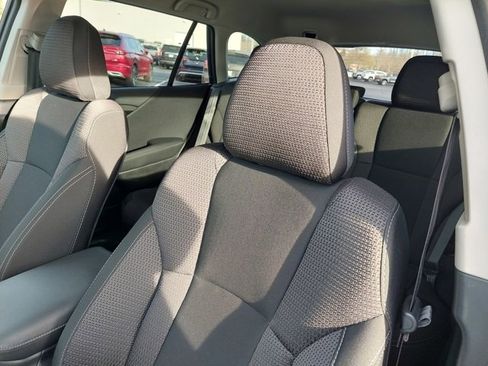 Used 2023 Subaru Outback Premium image 6