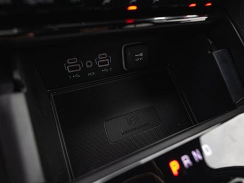 New 2025 Jeep Grand Cherokee Laredo X w/ Luxury Tech Group I image 16