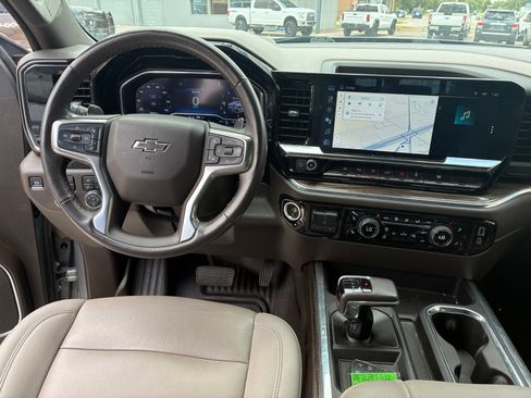 Used 2023 Chevrolet Silverado 1500 RST AWD/4WD image 5