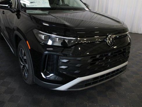 New 2025 Volkswagen Tiguan S FWD image 25