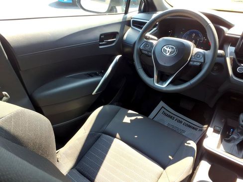 Used 2026 Toyota Corolla Cross AWD Hybrid w/ Moonroof Package image 24