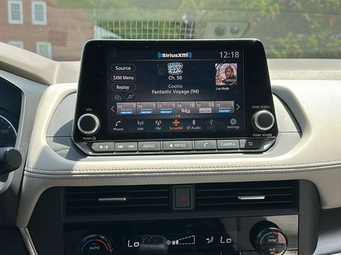 Used 2023 Nissan Rogue SV AWD/4WD image 17