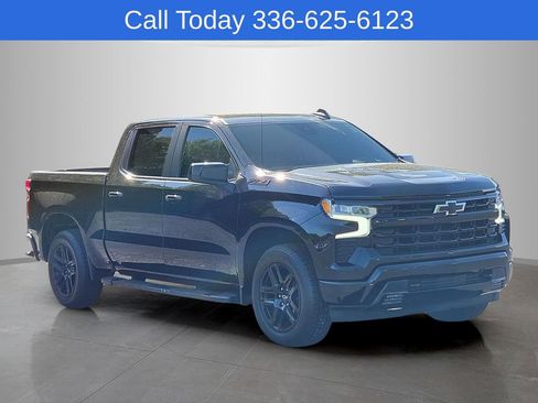 Used 2023 Chevrolet Silverado 1500 RST w/ Z71 Off-Road Package AWD/4WD image 6