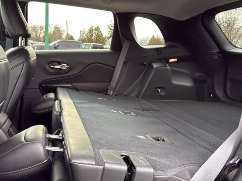 Used 2020 Jeep Cherokee Trailhawk w/ Cold Weather Group image 16