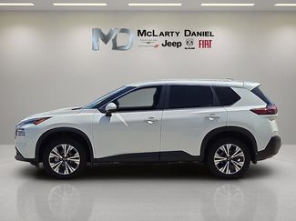 Used 2023 Nissan Rogue SV FWD video 3