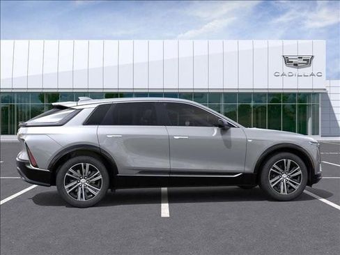 New 2026 Cadillac Lyriq Luxury image 5