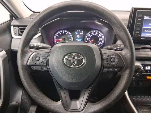 Used 2020 Toyota RAV4 XLE FWD image 20
