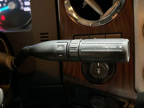 Used 2014 Ford F350 Lariat w/ Chrome Package image 30