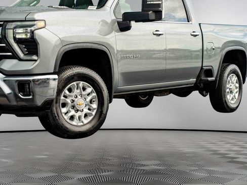 Certified 2026 Chevrolet Silverado 3500 LTZ w/ LTZ Convenience Package AWD/4WD image 6
