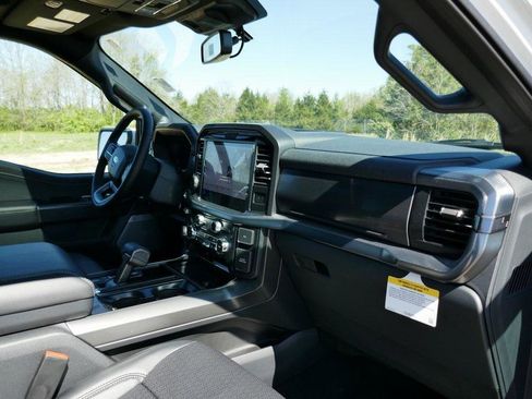 New 2025 Ford F150 Lariat w/ Equipment Group 501A Mid image 12