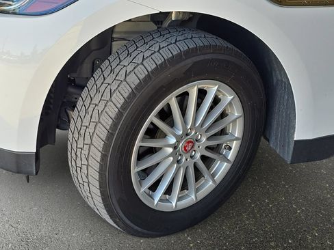 Used 2020 Jaguar F-PACE AWD/4WD image 35