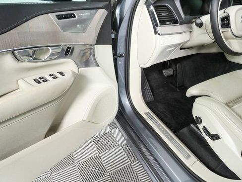 Used 2020 Volvo XC90 T6 Inscription w/ Protection Package Premier image 8