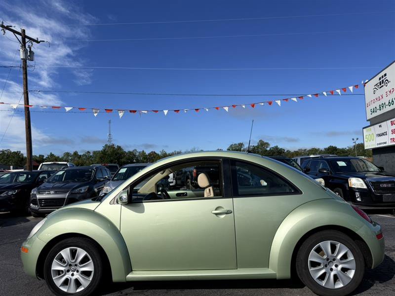 Used 2008 Volkswagen Beetle Coupe FWD image 6