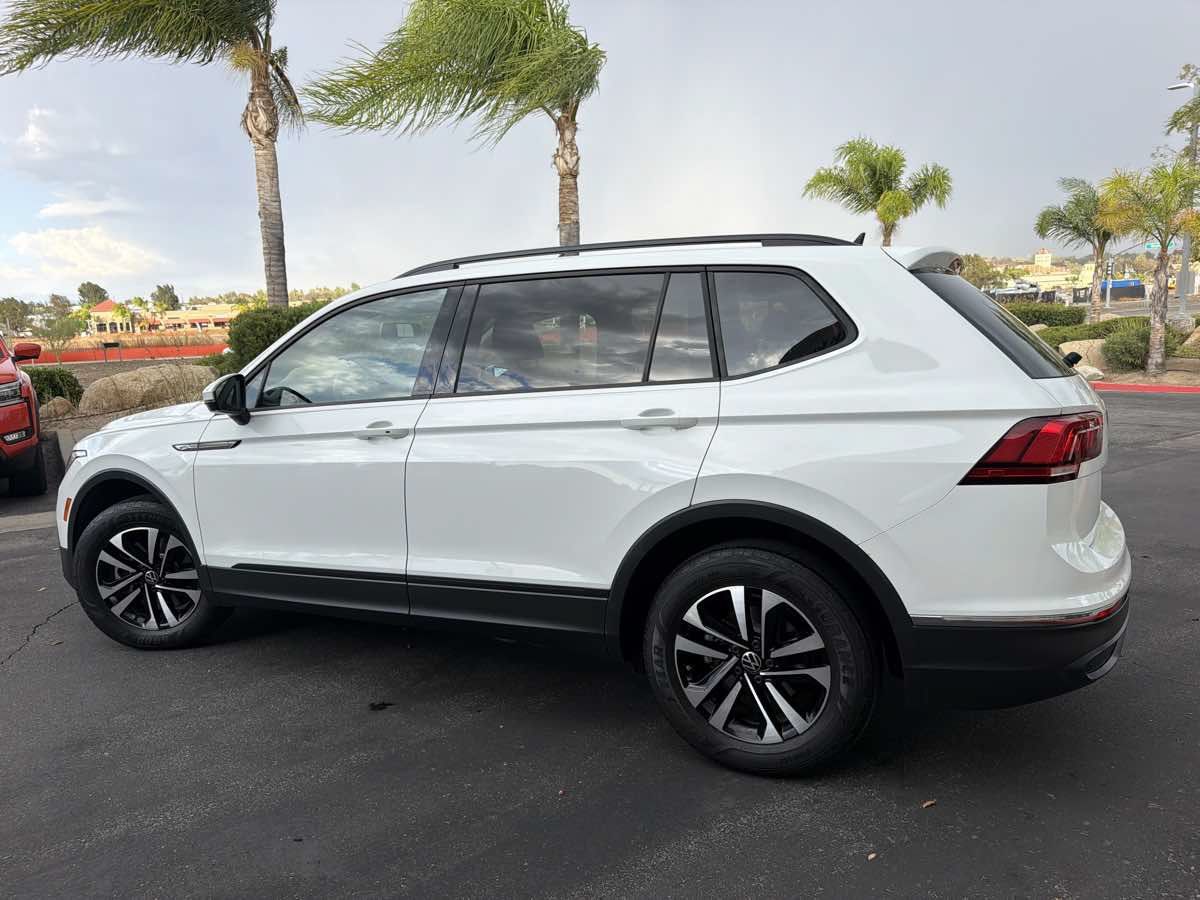 Used 2022 Volkswagen Tiguan S FWD image 8