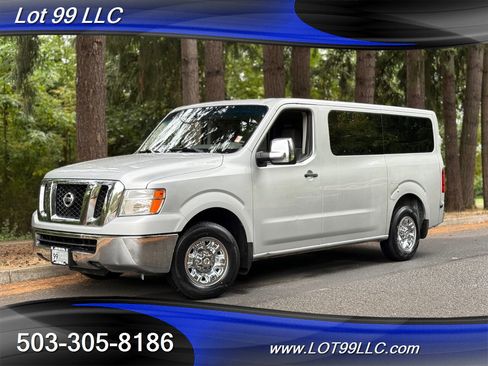 Used 2021 Nissan NV 3500 SV image 3