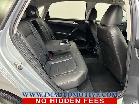 Used 2020 Volkswagen Passat 2.0T SE FWD image 15