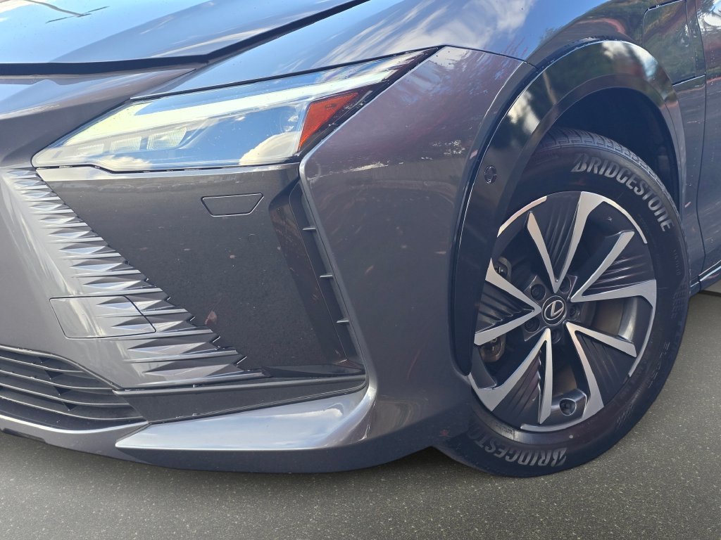 Certified 2023 Lexus RZ 450e Premium w/ Technology Package AWD/4WD image 32