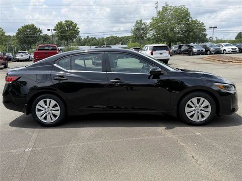 Used 2024 Nissan Sentra S FWD image 27