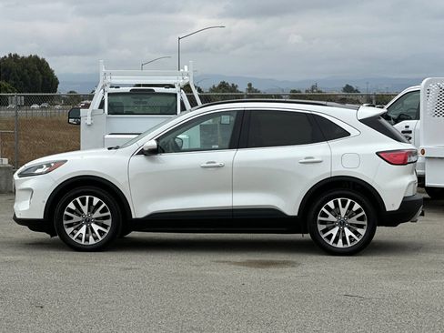 Used 2020 Ford Escape Titanium w/ Titanium Premium Package 2.0 AWD/4WD image 7