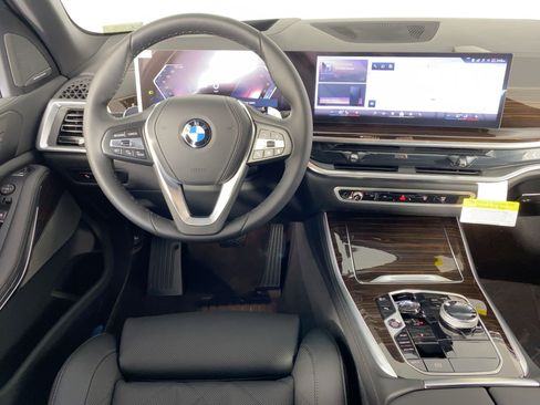 New 2026 BMW X5 sDrive40i w/ Executive Package image 4