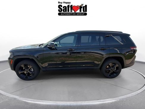 Used 2025 Jeep Grand Cherokee L Limited w/ Black Appearance Package AWD/4WD image 4
