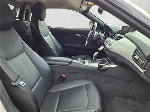 Used 2012 BMW Z4 sDrive28i RWD image 18