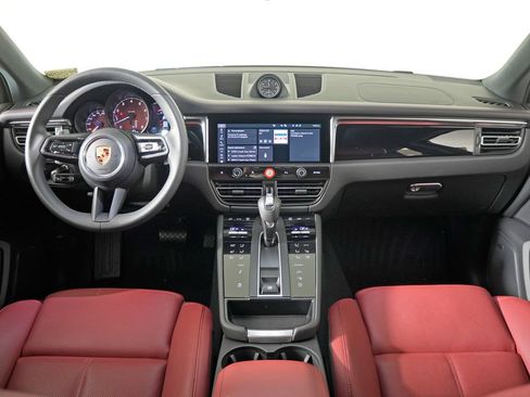Certified 2026 Porsche Macan S AWD/4WD image 23