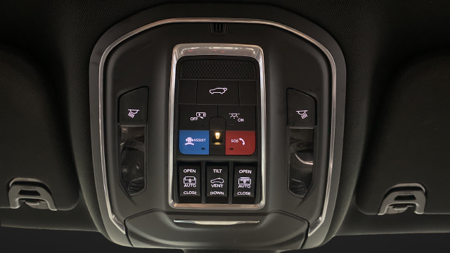Used 2022 Jeep Wagoneer Series III w/ Premium Group I AWD/4WD image 37