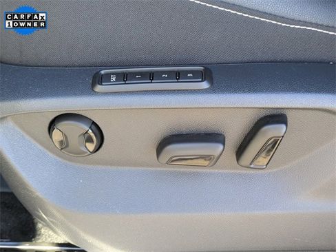 Certified 2024 Volkswagen Tiguan SEL R-Line image 22