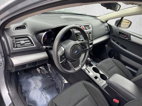 Used 2019 Subaru Outback 2.5i AWD/4WD image 11