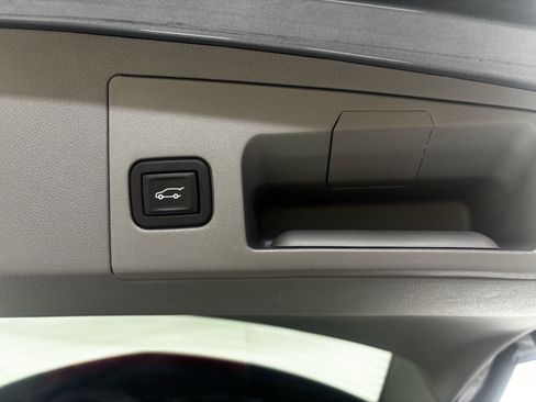 Used 2022 Cadillac XT5 Premium Luxury image 17