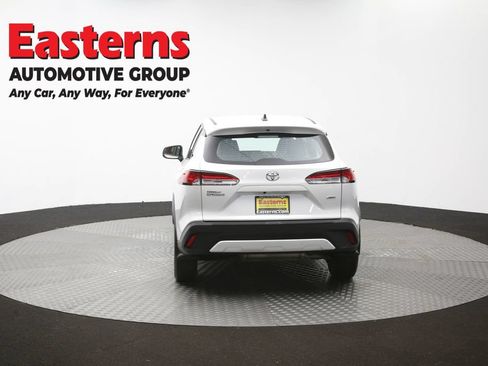 Used 2023 Toyota Corolla Cross L AWD/4WD image 39