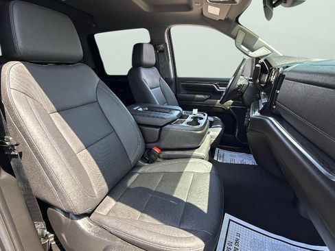 Used 2024 Chevrolet Silverado 2500 LTZ image 32