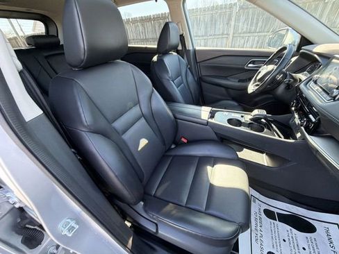 Used 2021 Nissan Rogue SV w/ Premium Package image 30