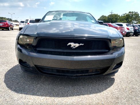 Used 2010 Ford Mustang Coupe image 9