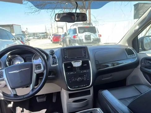 Used 2012 Chrysler Town & Country Touring w/ Entertainment Group #1 image 10