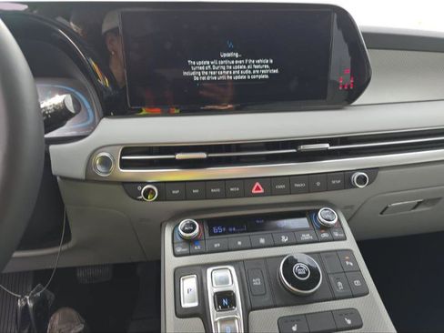 Used 2025 Hyundai Palisade SEL FWD image 5