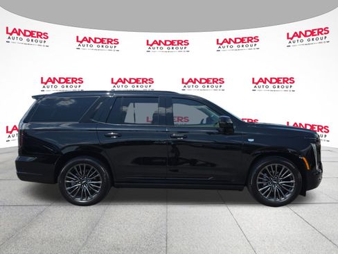 Used 2026 Cadillac Escalade Platinum Sport w/ LPO, Floor Liner Package AWD/4WD image 2