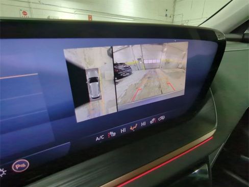 Used 2024 Buick Envision Sport Touring image 14